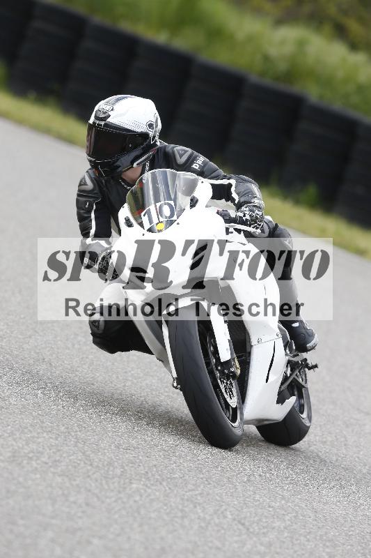 Archiv-2025/09 22.04.2025 Cornu Master School ADR/rot-rouge/10